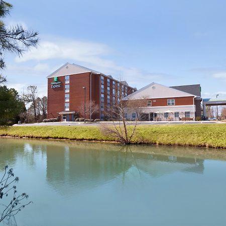 Holiday Inn Express Williamsburg North By Ihg Norge Kültér fotó