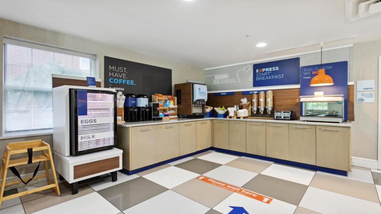 Holiday Inn Express Williamsburg North By Ihg Norge Kültér fotó